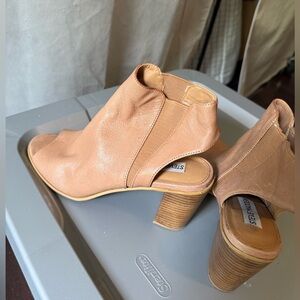 Steve Madden Nobell Peep Toe Block Heel Sandal